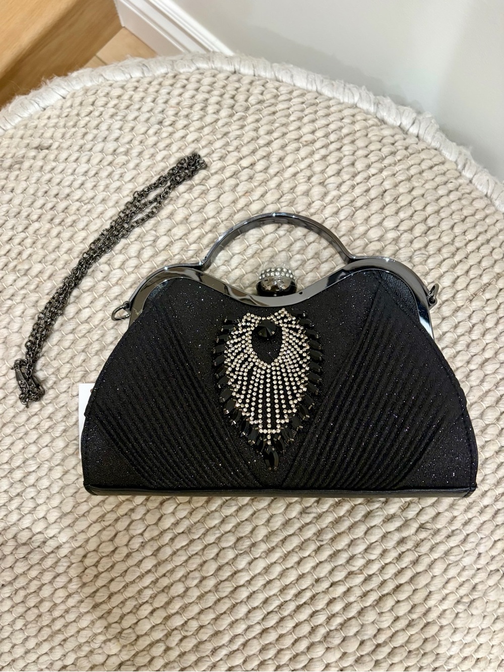 Rhinestone Kisslock Evening Bag with Crossbody Chain - Picture 2 of 10